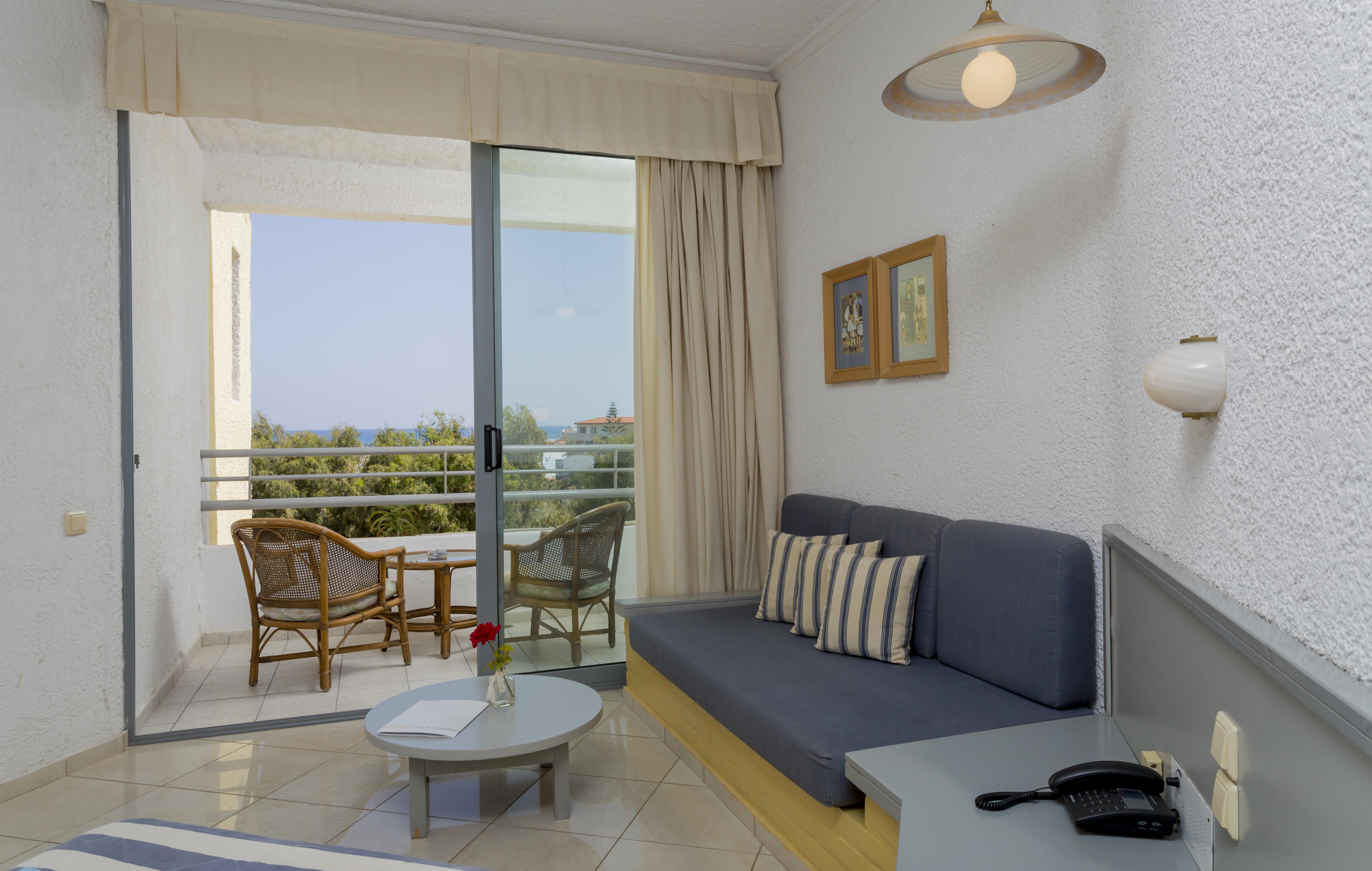 Отель Dessole Dolphin Bay Amoudara  Экстерьер фото